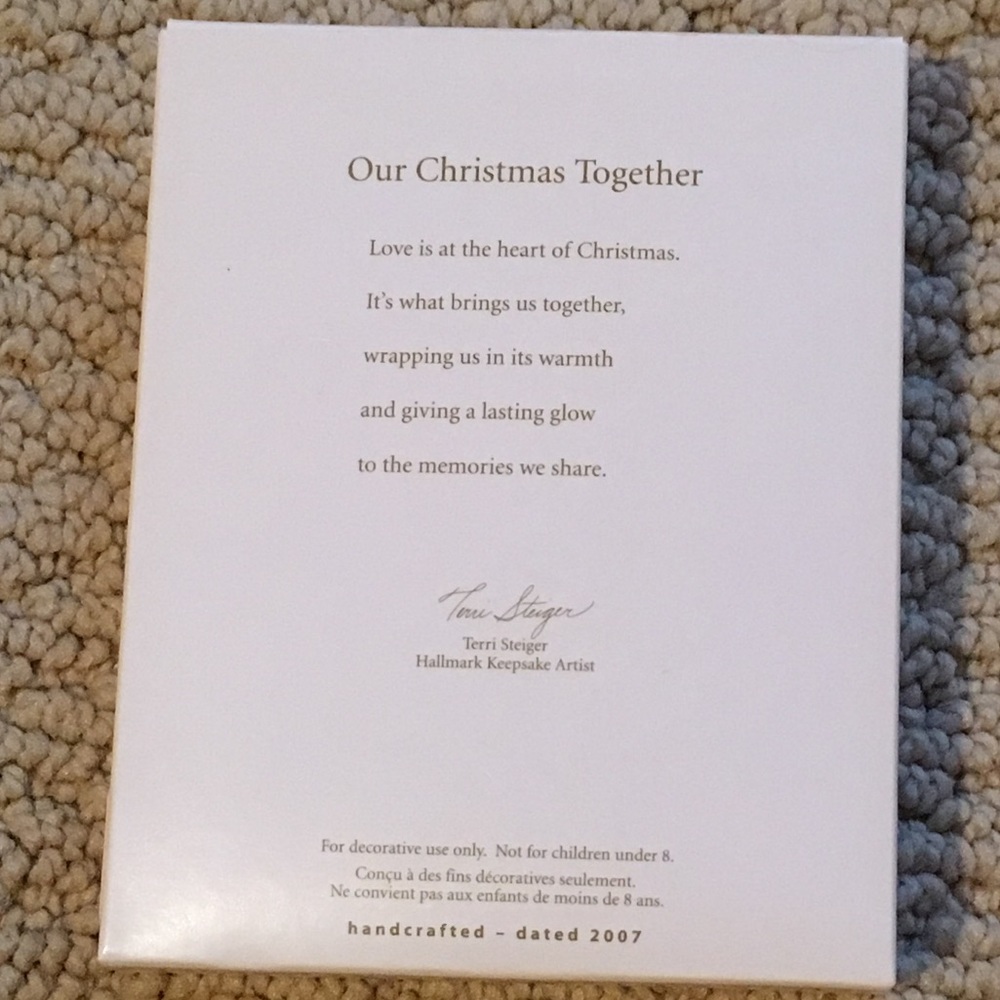 🎄 Hallmark Keepsake Ornament - Picture 2 of 4
